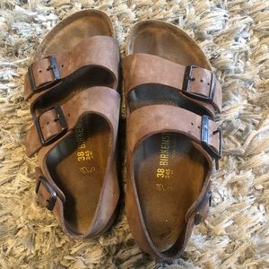 Brown birkenstocks